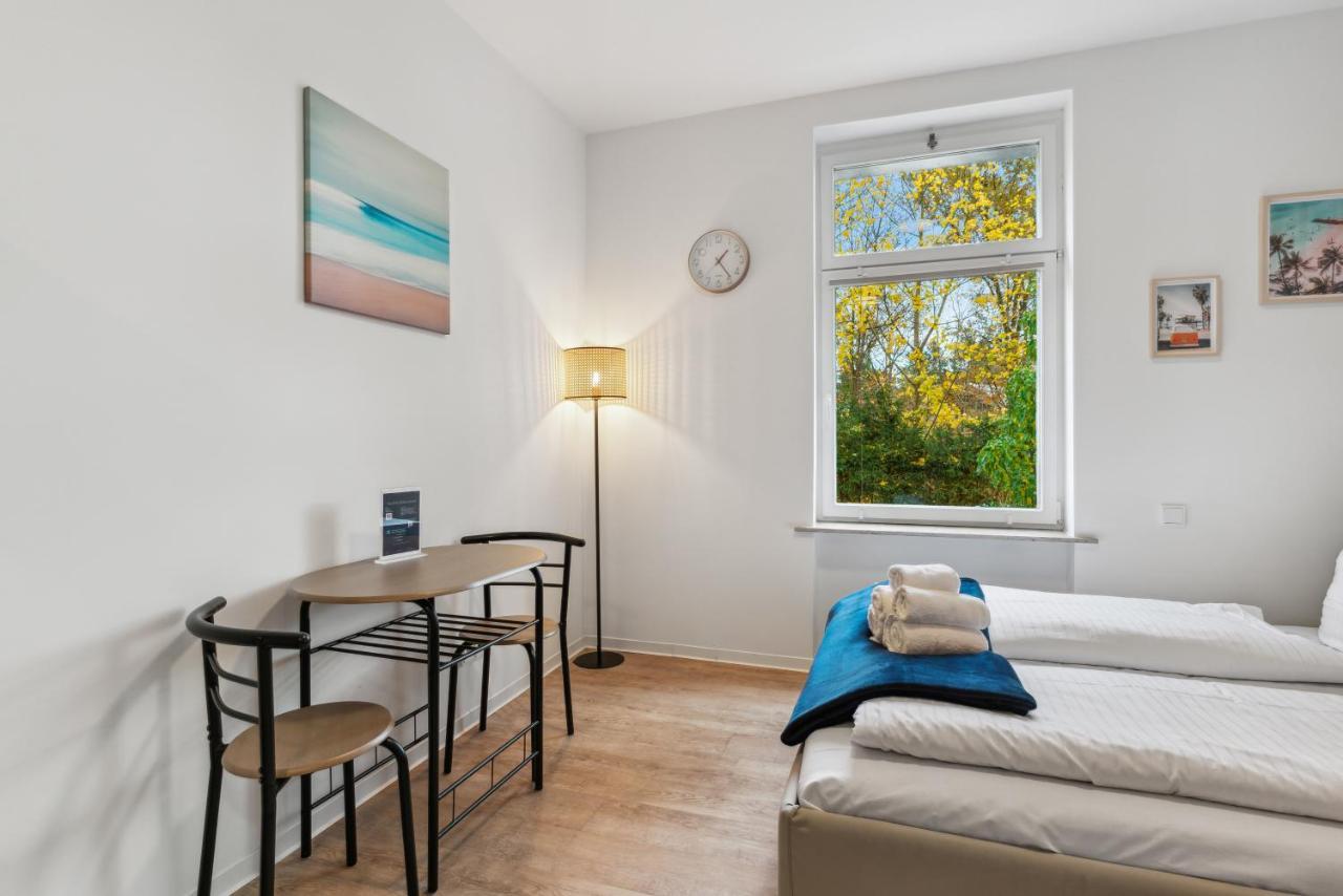 Vorstadtoase - 2 Personen - Eichwalde, Naehe Ber - Queensize-Bett, Netflix, Parken Eksteriør billede